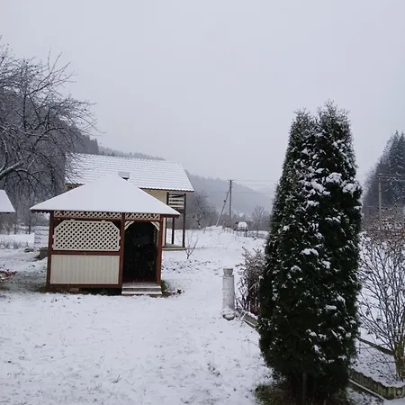 на грушівці Nyaraló *